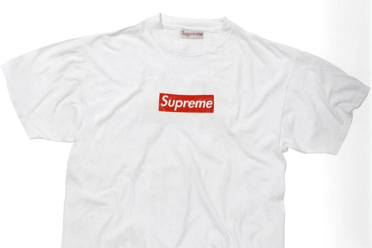 Supreme white tee